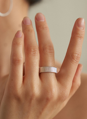 PAUSAANN极细条纹戒指