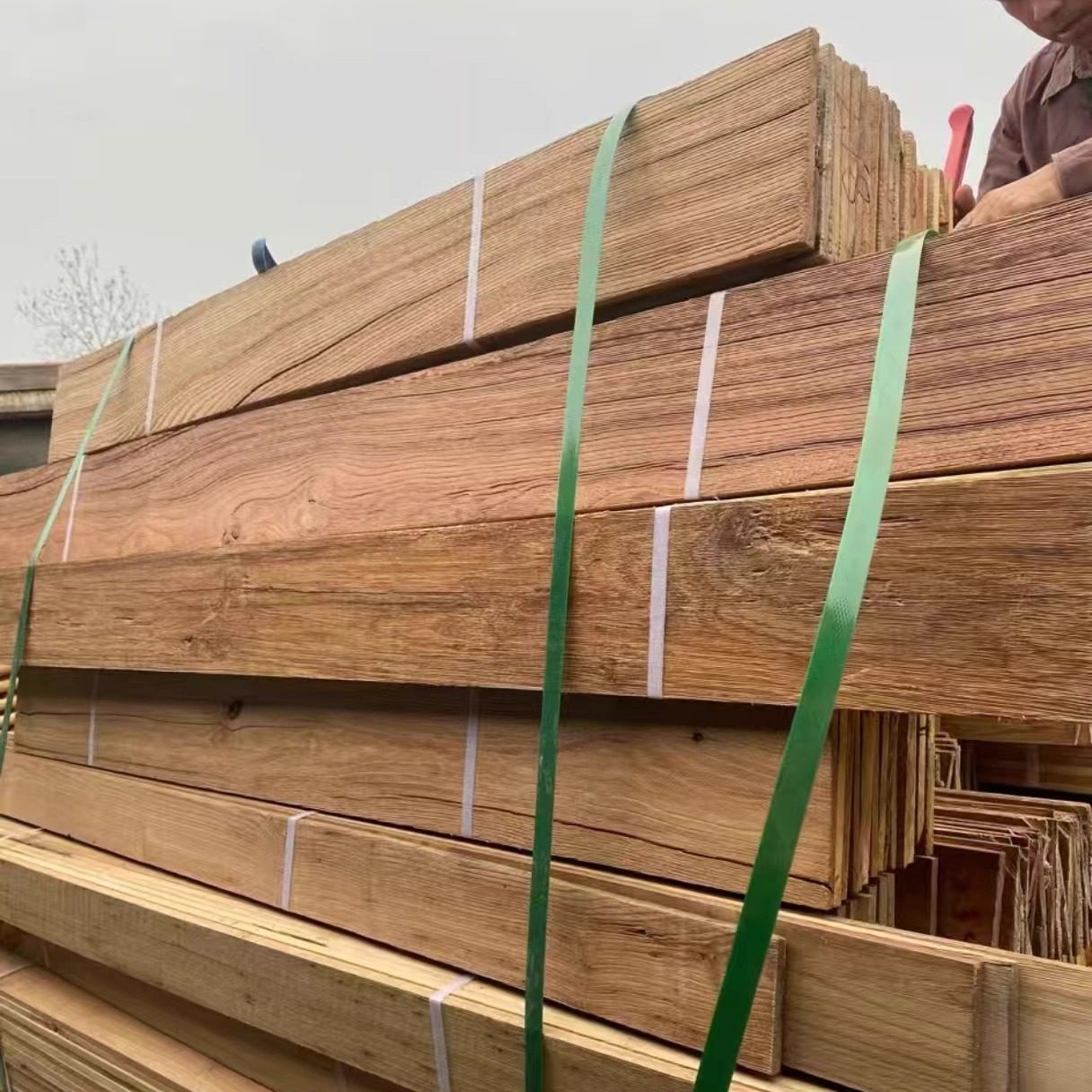 旧木板老木板旧地板门头风格实木老杉木护墙板复古装饰酒吧拍摄影,淘宝优惠券,粉丝福利购,淘宝优惠卷