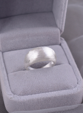 简单出门~极简风拉丝素圈戒指女2025新款轻奢小众百搭食指戒刻字