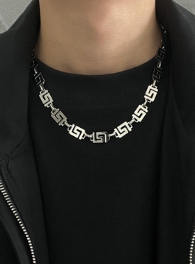 回形字母项链钛钢ins风