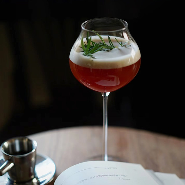 Sensory sensory cup wine glass cocktail ແກ້ວ goblet ແກ້ວເຫລົ້າທີ່ເຮັດຈາກສີແດງທີ່ມີຄຸນຄ່າສູງແສງສະຫວ່າງຫລູຫລາລະດັບສູງ