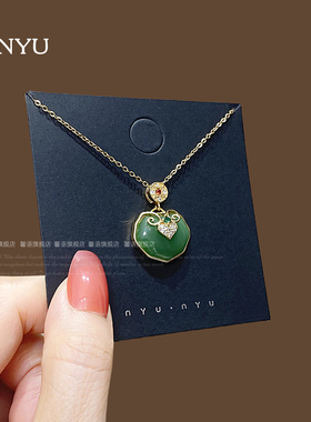 国风绿色仿玉石平安锁项链