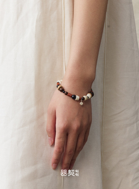 QIQI器契流浪者红石牛骨手串