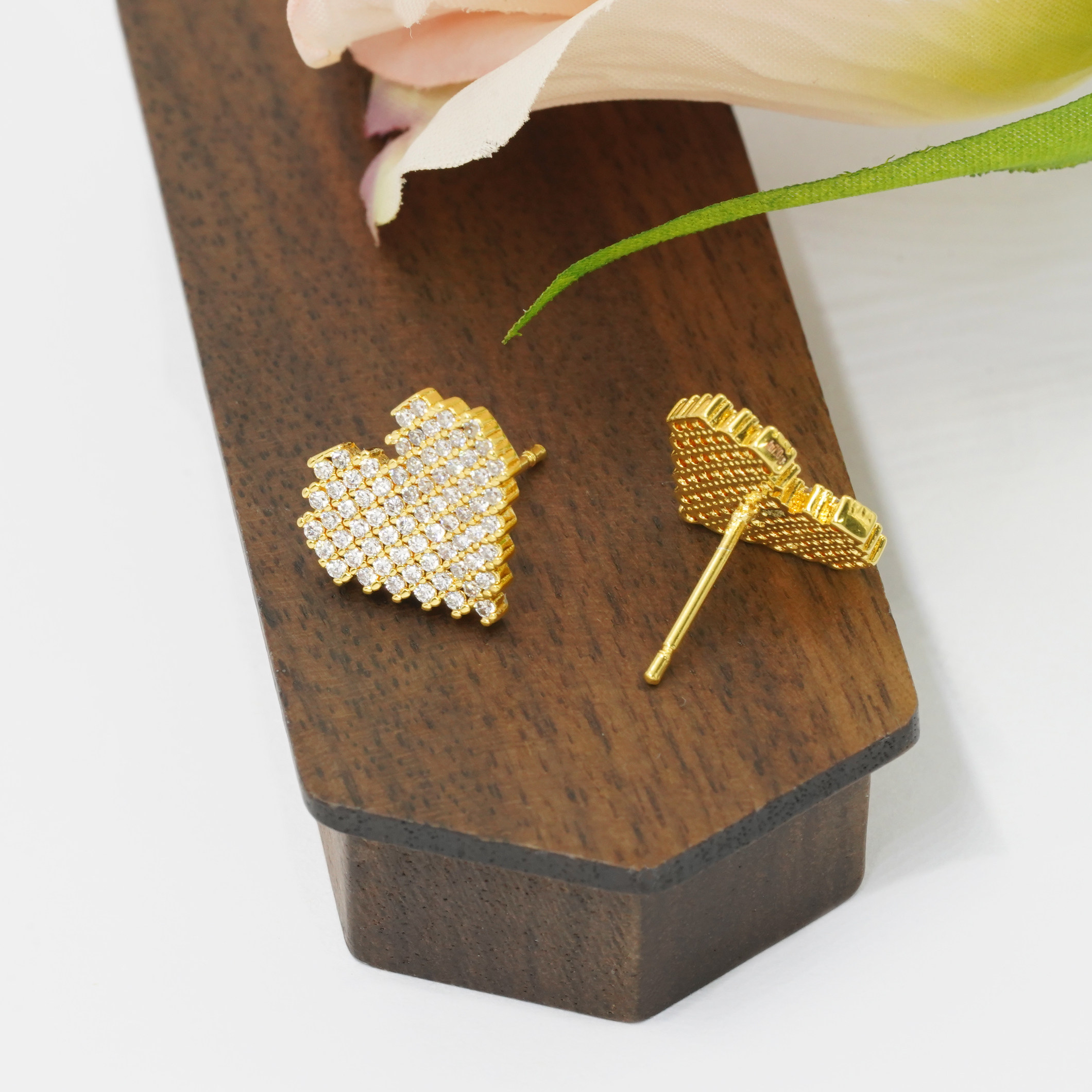 美菲品牌18k金爱心微镶耳钉女款轻奢洋气小巧耳饰不脱模WT0492,淘宝优惠券,粉丝福利购,淘宝优惠卷