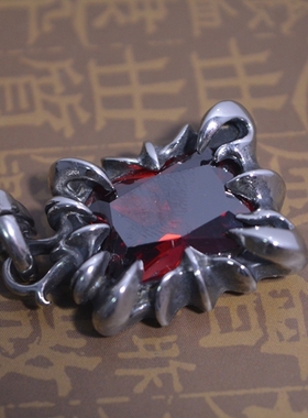 钛钢朋克风火焰纹吊坠男女同款