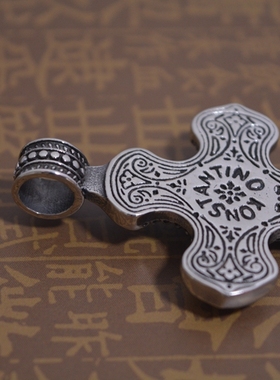 钛钢镶锆石雕花华丽风十字架吊坠