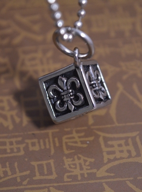 钛钢饰品雕花简约版吊坠