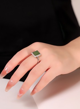 精选无事牌S925纯银天然碧玉戒指