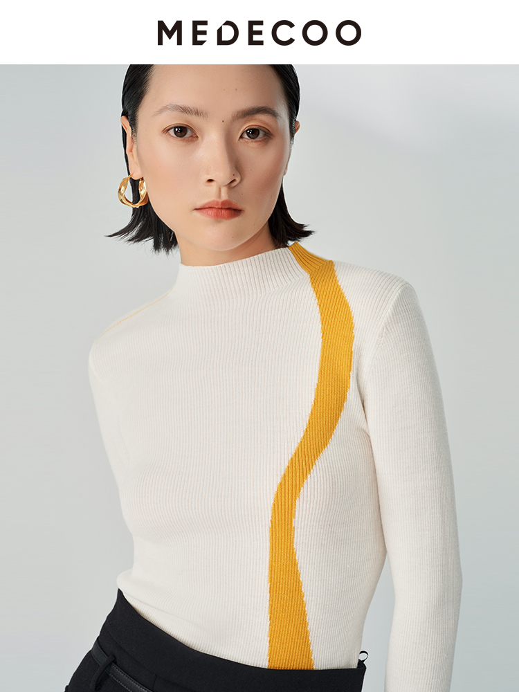 MEDECOO/墨蒂珂冬新款女装圆领撞色纯羊毛休闲针织衫MHD40316 - 图2