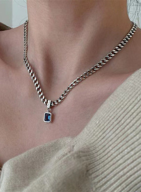 情侣神秘蓝色神秘蓝色锆石