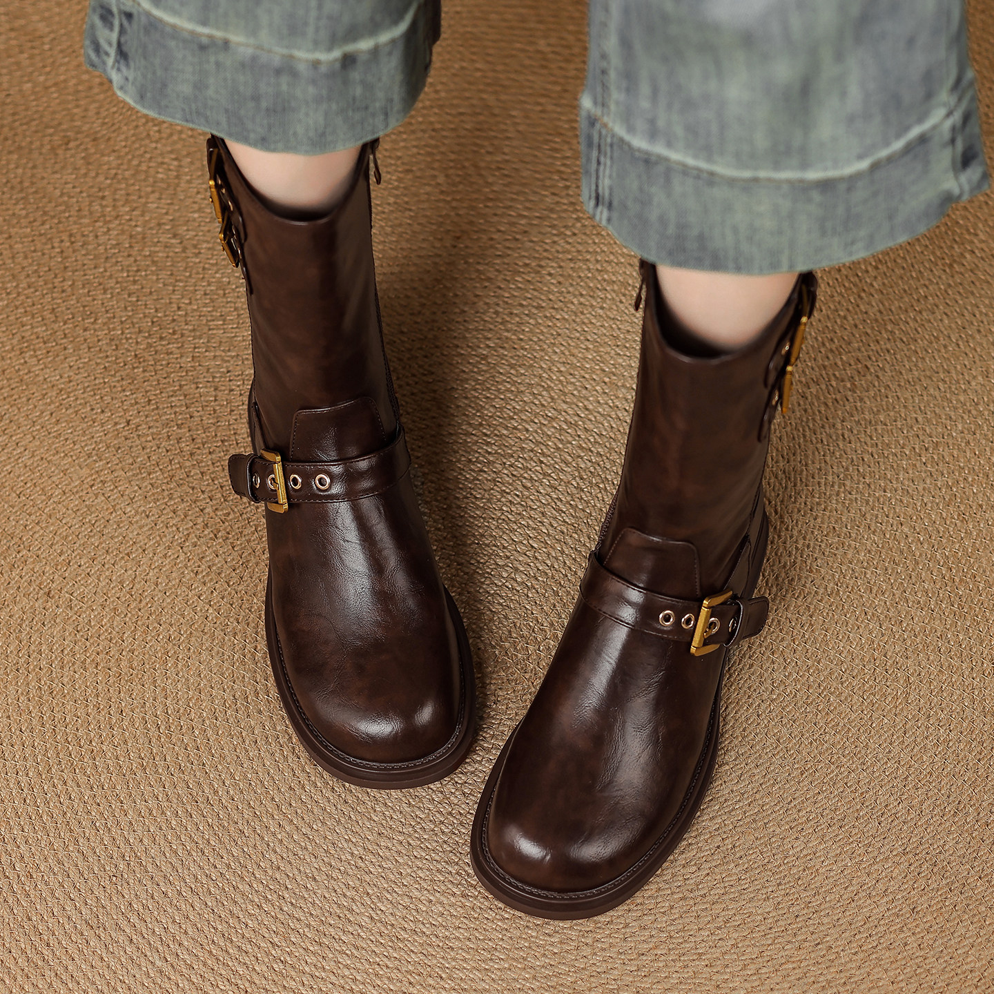 ladyblack 粗中跟皮带扣机车短靴女秋冬厚底侧拉链大码骑士靴4142,淘宝优惠券,粉丝福利购,淘宝优惠卷