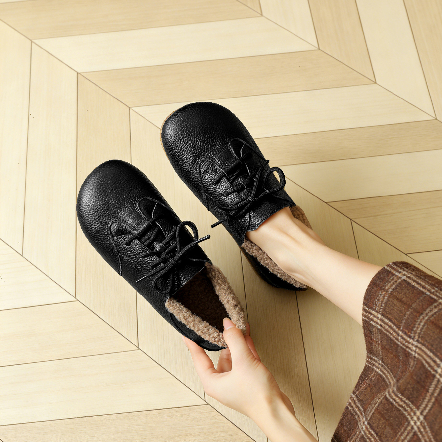 ladyblack软底真皮加厚毛系带深口单鞋女冬季平底大码雪地鞋41-43,淘宝优惠券,粉丝福利购,淘宝优惠卷