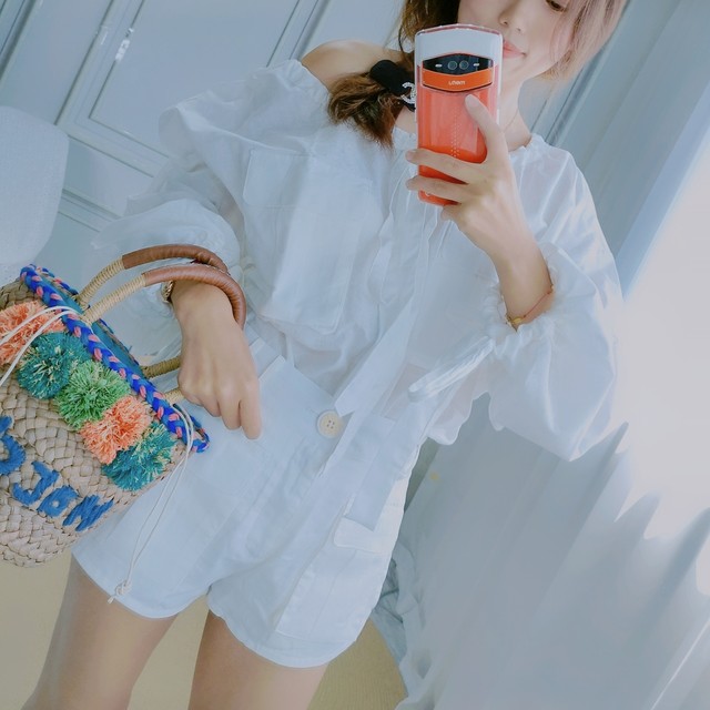 White off-shoulder loose puff sleeve shirt with one-line neckline