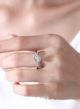 莫桑石钻戒1克拉对戒女纯银铂金钻石情侣闭口婚戒求婚结婚戒指