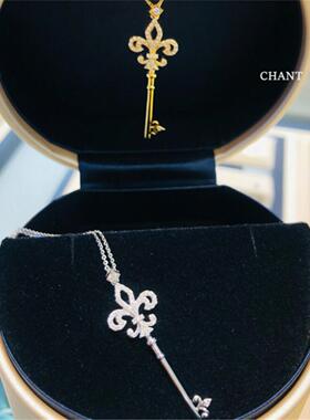 女王鸢尾花钥匙项链女纯银镀金黄金色皇冠燕尾花锁骨链镶钻毛衣链