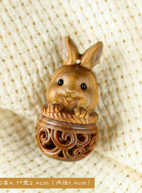 绿檀木雕生肖兔花篮兔子