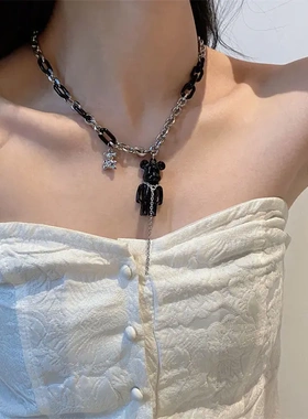 粉色黑色小熊流苏项链女嘻哈甜酷小众设计感2022年新款暴力熊配饰