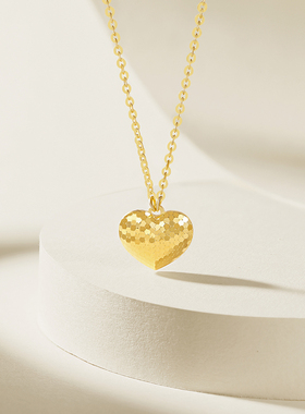 周六福项链女爱心链坠S925银