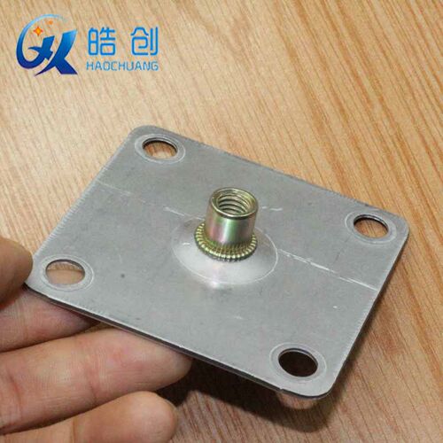 直销铁片7x7-1.5mm厚大孔带M8螺母沙发木脚连接铁板家具五金配件 - 图1