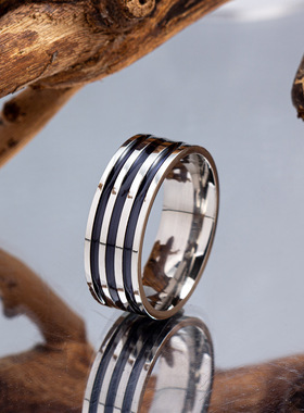 时尚个性小众滴胶钛钢戒指高级感男女同款学生素戒对戒水洗不掉色