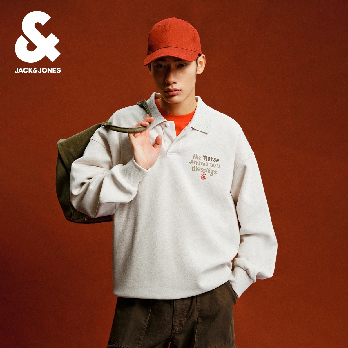 杰克琼斯马年红色POLO领水洗刺绣卫衣