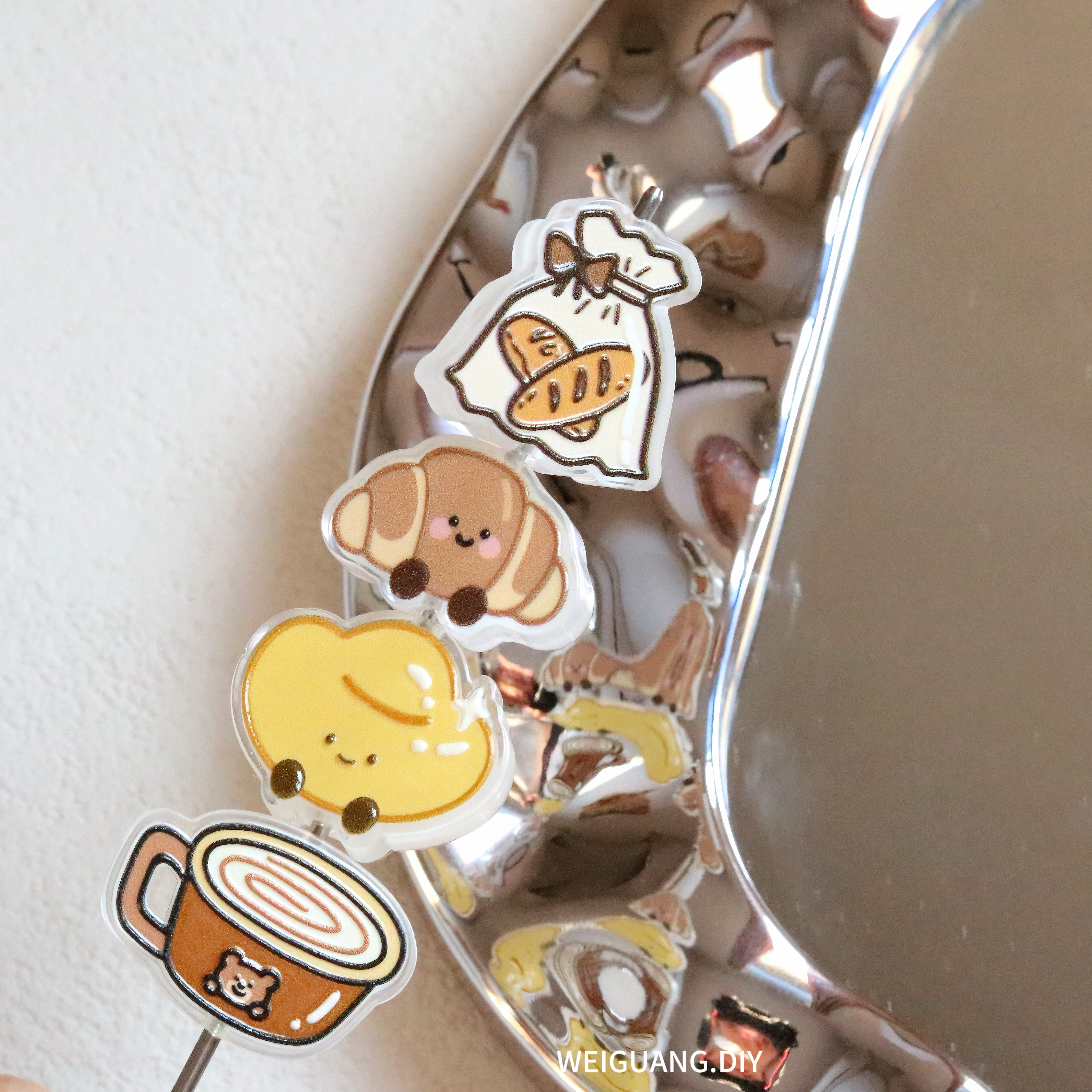 元宝食玩印花浮雕卡通系列板材串珠diy手链手机链包挂饰品配件,淘宝优惠券,粉丝福利购,淘宝优惠卷