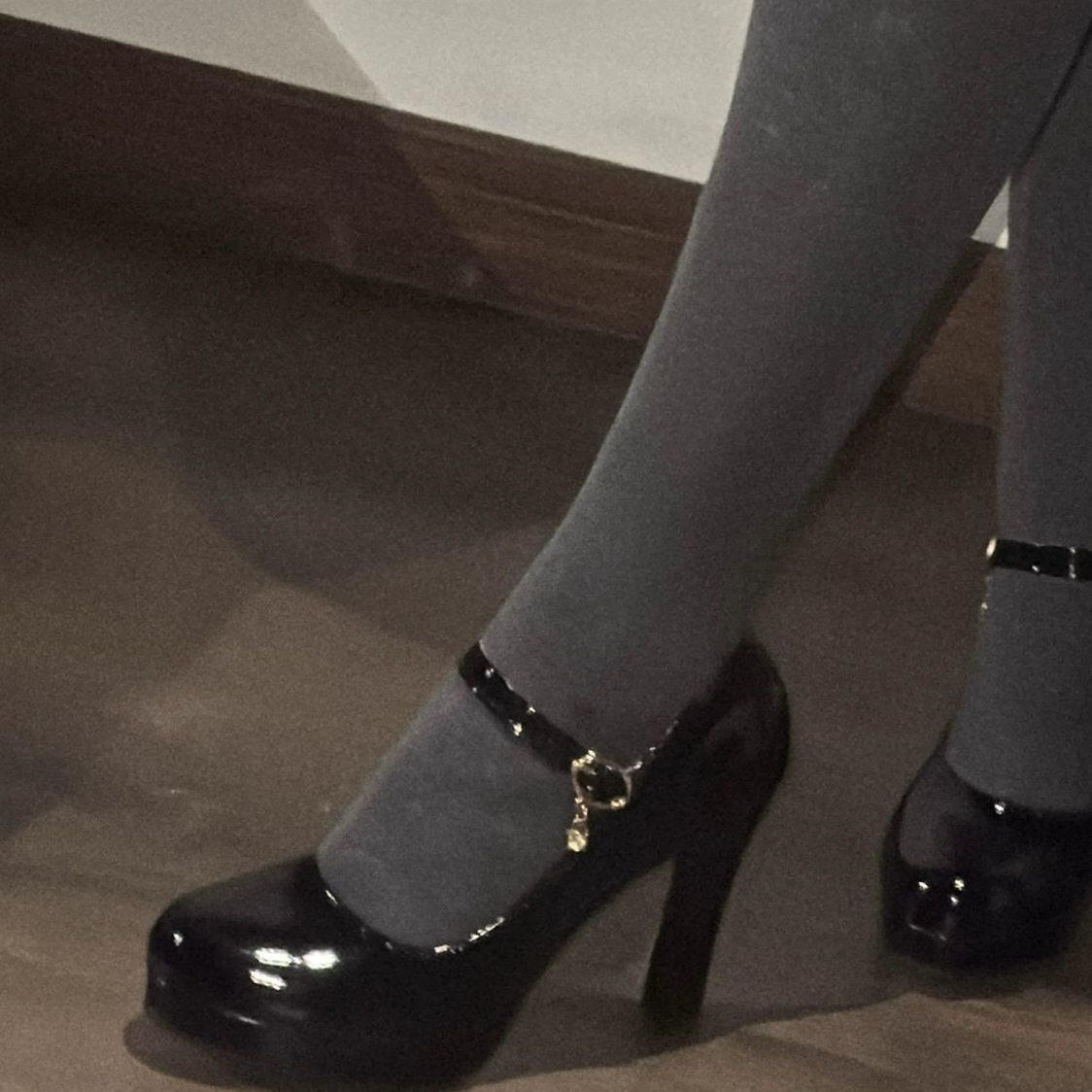 法式复古玛丽珍高跟鞋女2025新款配裙子一字扣带气质细跟浅口单鞋,淘宝优惠券,粉丝福利购,淘宝优惠卷