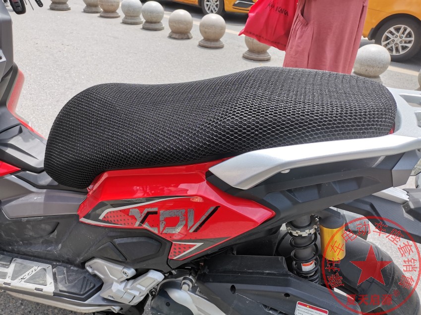 适用22年龙嘉VMAX ie300摩托车坐垫套新品加厚3D网状防晒透气座套 - 图0