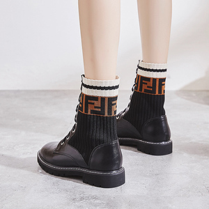 英伦粗跟袜靴
