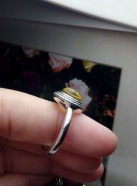 925银复古风格麻花花纹围绕小巧