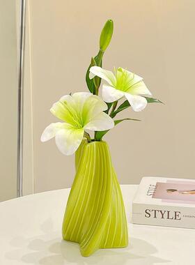 仿真百合花绿植物装饰陶瓷摆件