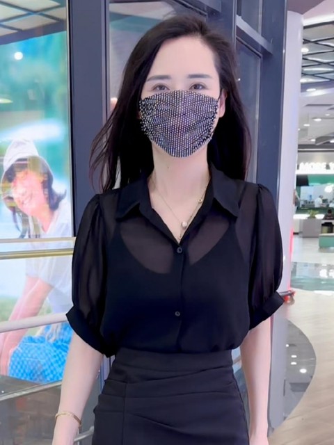 Loose and stylish short-sleeved chiffon micro-transparent shirt