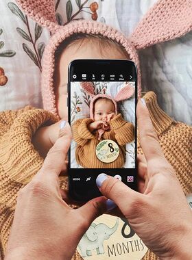 7PCS Newborn Photography Props Wooden Monthly Milestone Card