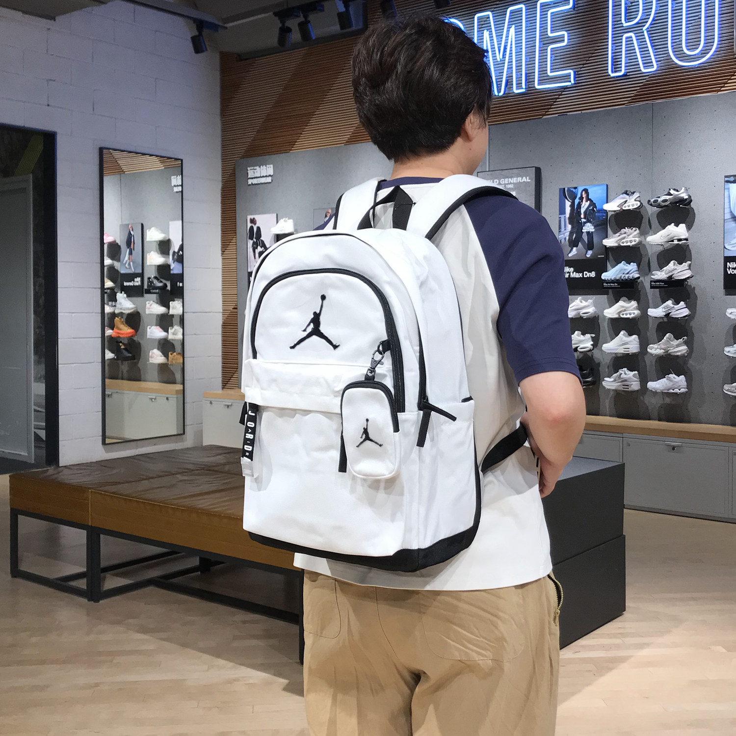 耐克JORDAN休闲AJ运动电脑双肩背包初高中学生书包男女IM4500-133 - 图1