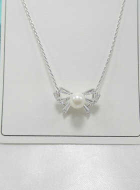 小巧锆石微镶叉子月亮流苏项链