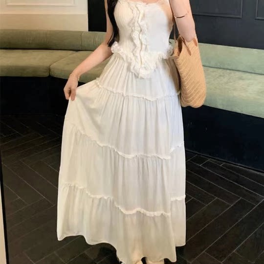 Beautiful and gentle lady style lace skirt