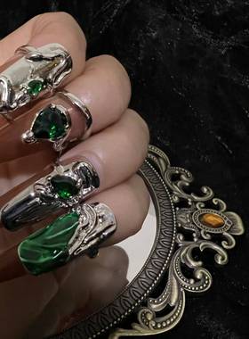 高级感翠色绿色指甲戒护甲凹造型戒指显白名蛇院女孩冲啊~