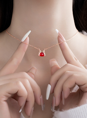 金美澳2025新款爆款小萌龙项链女款复古新中式国风红色锁骨链配饰