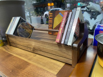 Solid wood CD shelf aristocratic jazz desktop disc placed to hold a sitting card with nostalgic record collection shelf