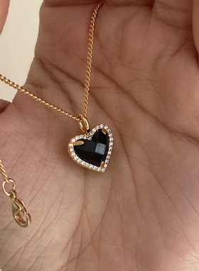 小众桃心项链黑色心形毛衣链