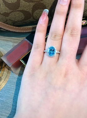 华丽冰糖海蓝宝戒指轻奢