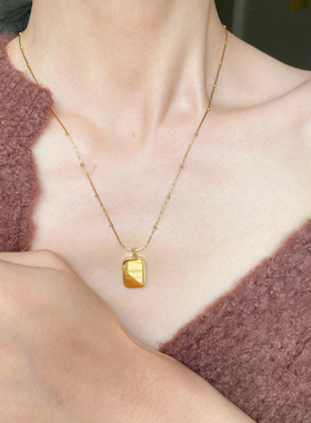 法国小浪漫小金牌项链气质大方
