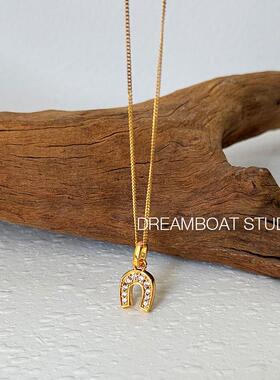 DB法式ins风百搭温婉气质锁骨链小众设计马蹄铁镶钻吊坠钛钢项链