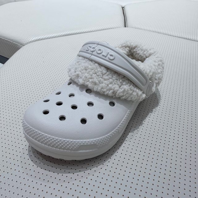 Crocs winter slippers classic warm velvet non-slip wear-resistant lightweight shock-absorbing children's hole-in-the-wall shoes 210847