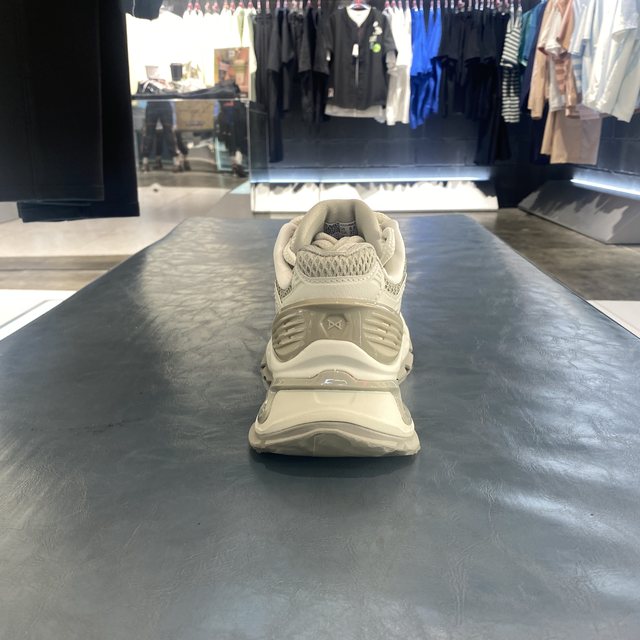 China Li Ning men's and women's wear-resistant breathable sports and casual shoes