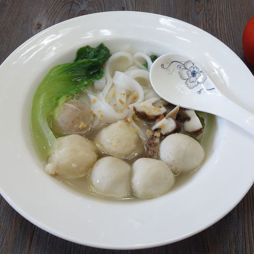 鲁记鲜鱼丸250克潮州手拍新鲜那哥鱼丸汕头达濠鱼丸豆捞丸子火锅 - 图1