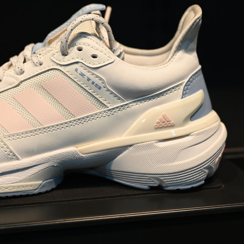Adidas/阿迪达斯 Mts Guard 女子厚底减震耐磨运动跑步鞋 IE3417 - 图1