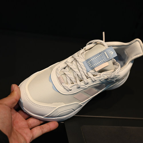 Adidas/阿迪达斯 Mts Guard 女子厚底减震耐磨运动跑步鞋 IE3417 - 图2