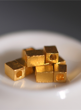 足金錾刻古法黄金小金砖隔珠