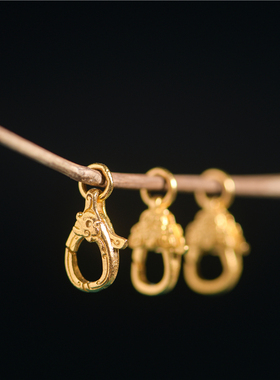 足金手工錾刻古法黄金龙虾扣